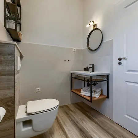 Vila Andamalu With Heated Pool