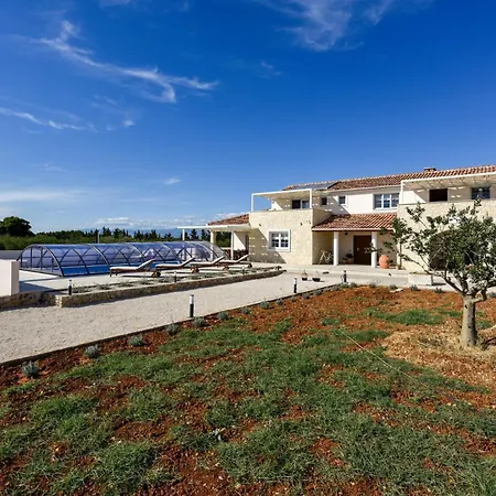 Andamalu With Heated Pool * Zaton (Zadar)