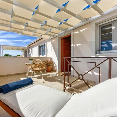 Villa Andamalu With Heated Pool