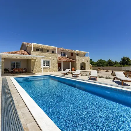 Andamalu With Heated Pool *